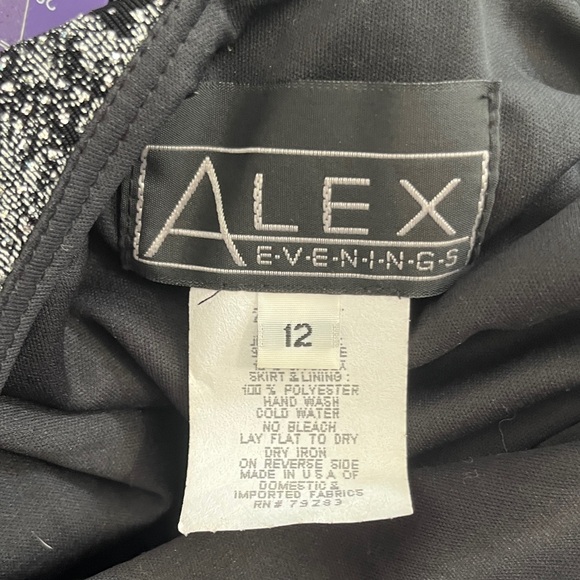 NWOT Alex Evenings Black and Silver Formal Dress Size 12 L Large - Picture 7 of 8